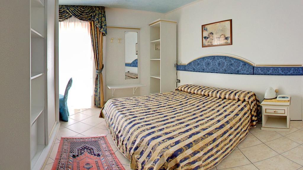Double Room Balcony,717808378:JPEG